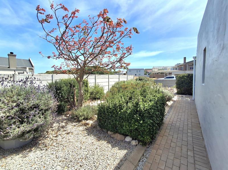 3 Bedroom Property for Sale in Britannia Bay Western Cape